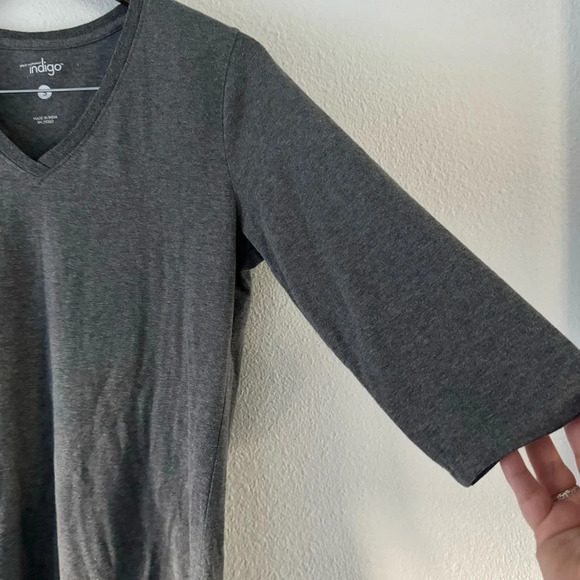 classic vneck 3/4 sleeve basic minimalist tee casual size small Great Northwest - Picture 2 of 8